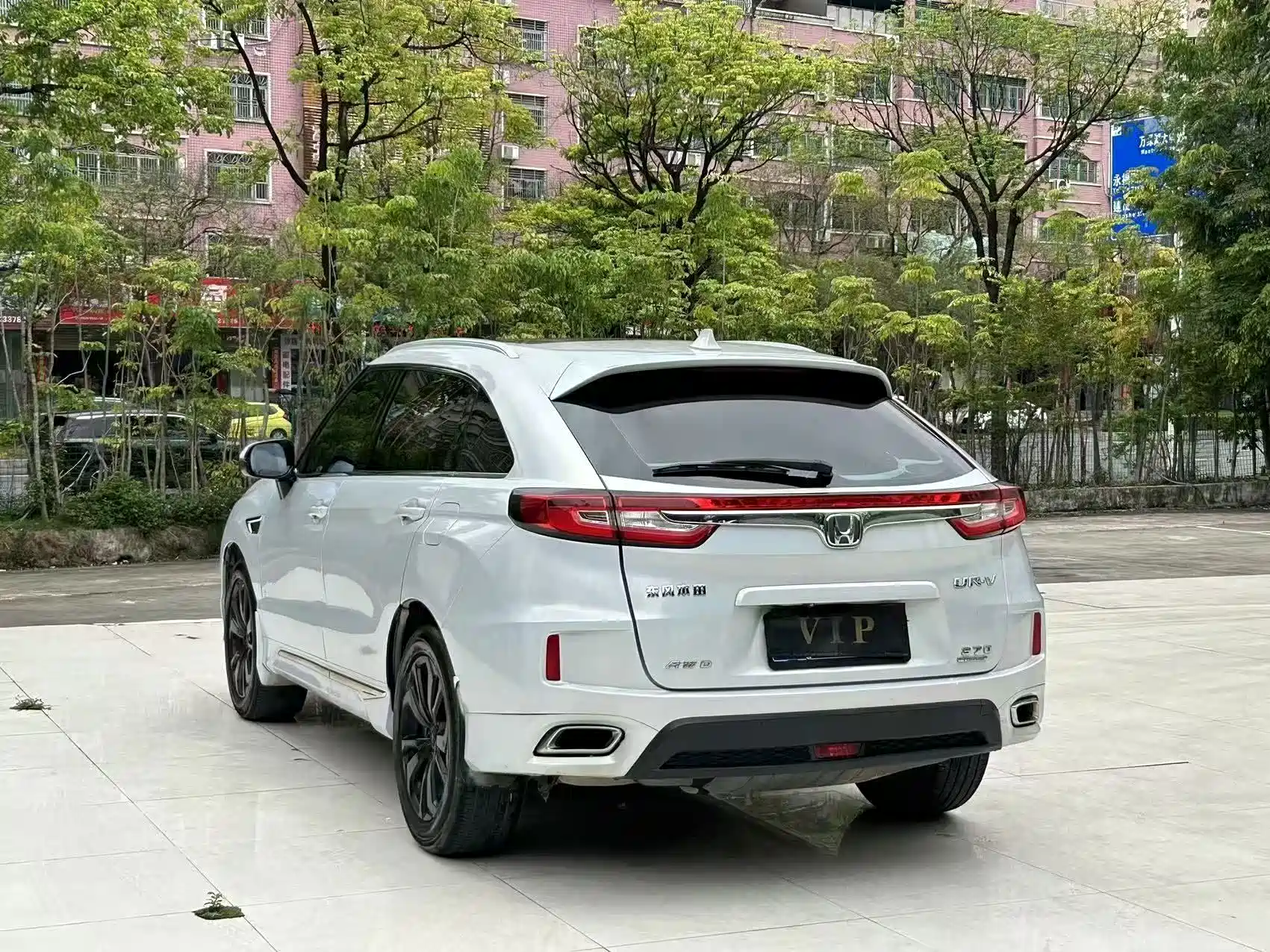 Фото 8 - Honda UR-V