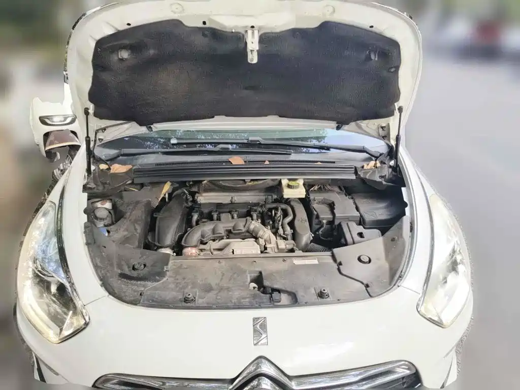 DS 5 2014 2013 1.6T Luxury THP160