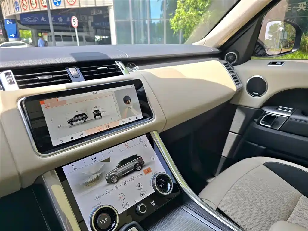 Land Rover Range Rover Sport 2022 3.0 L6 Indigo Flowing Light Edition фото 7