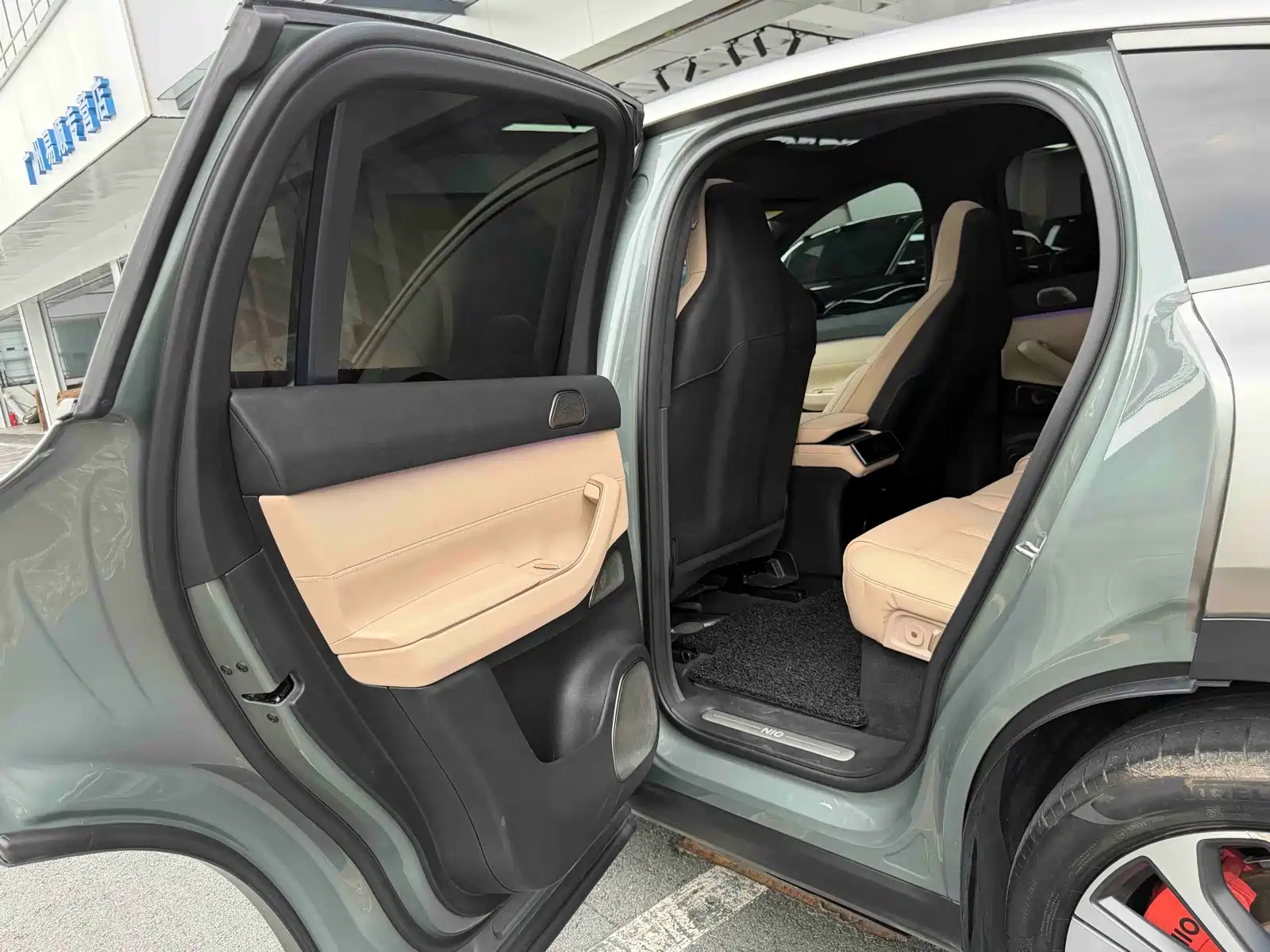 Фото 10 - NIO EC7