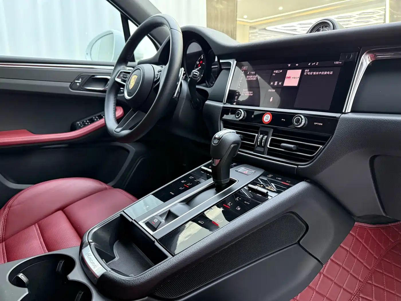 Porsche Macan 2022 Macan 2.0T фото 8