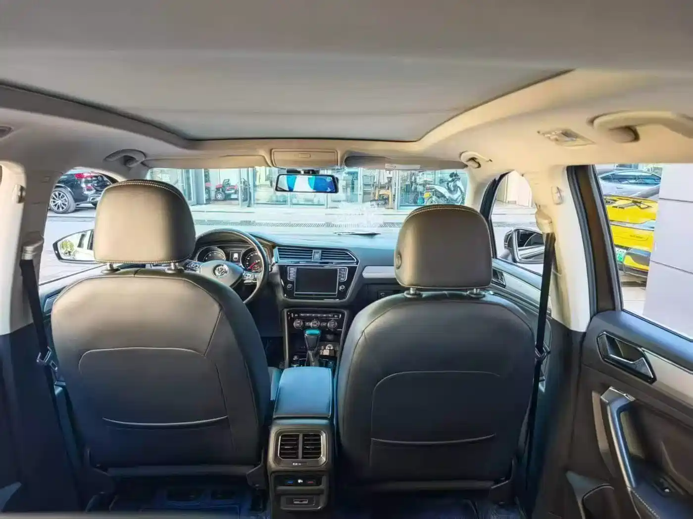 Volkswagen Tiguan L 2017 330TSI Automatic 2WD Luxury Edition фото 4