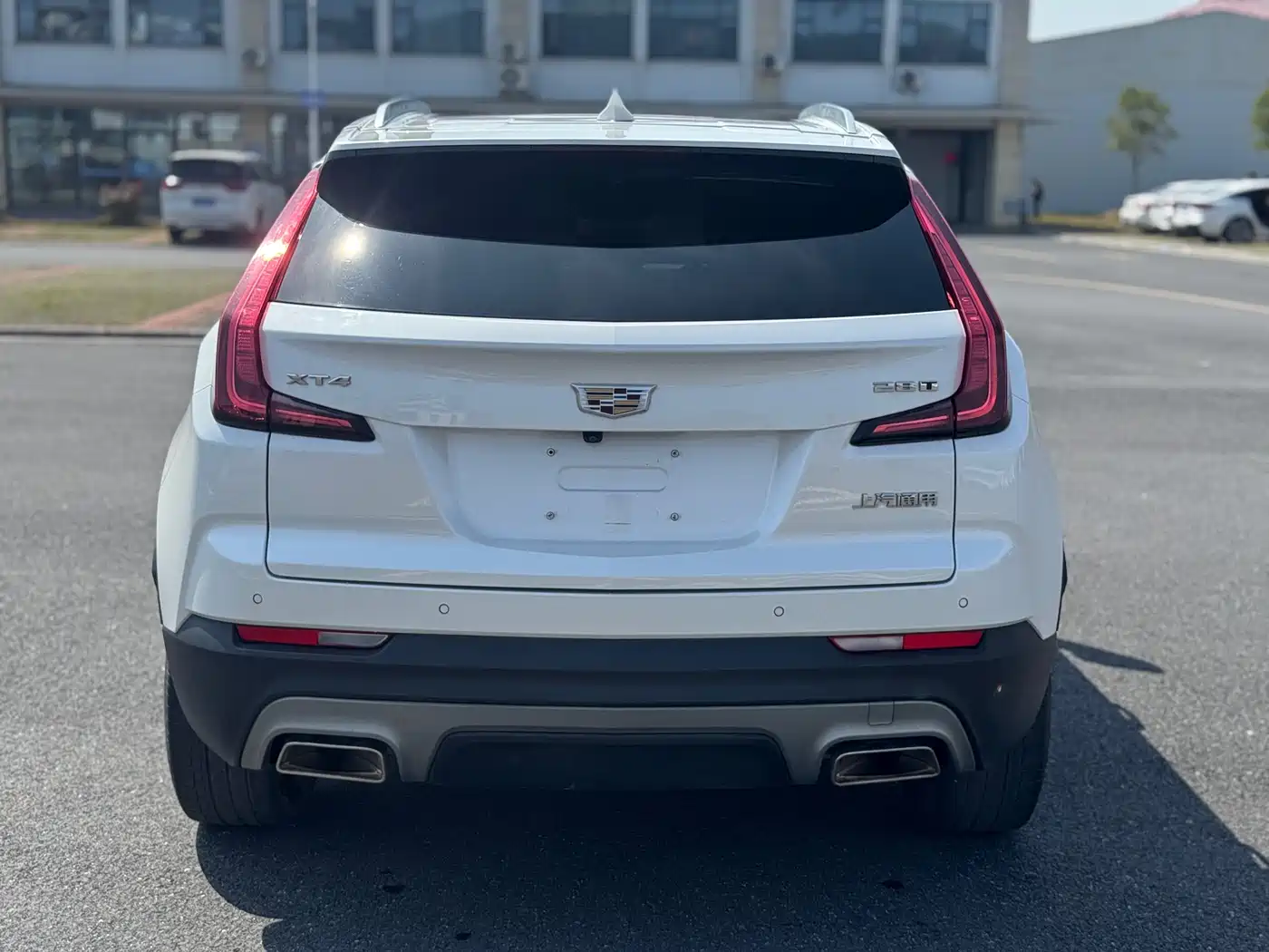 CADILLAC XT4