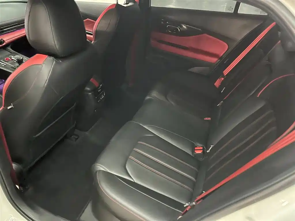 GAC Trumpchi Trumpchi Emkoo 2021 270T DCT J16 Edition фото 7