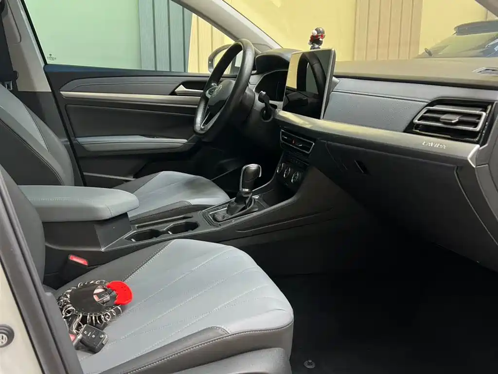 Volkswagen Lavida 2023 1.5L Auto Five Million Edition фото 11