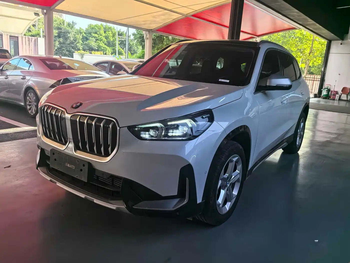 Photo 1 - BMW X1