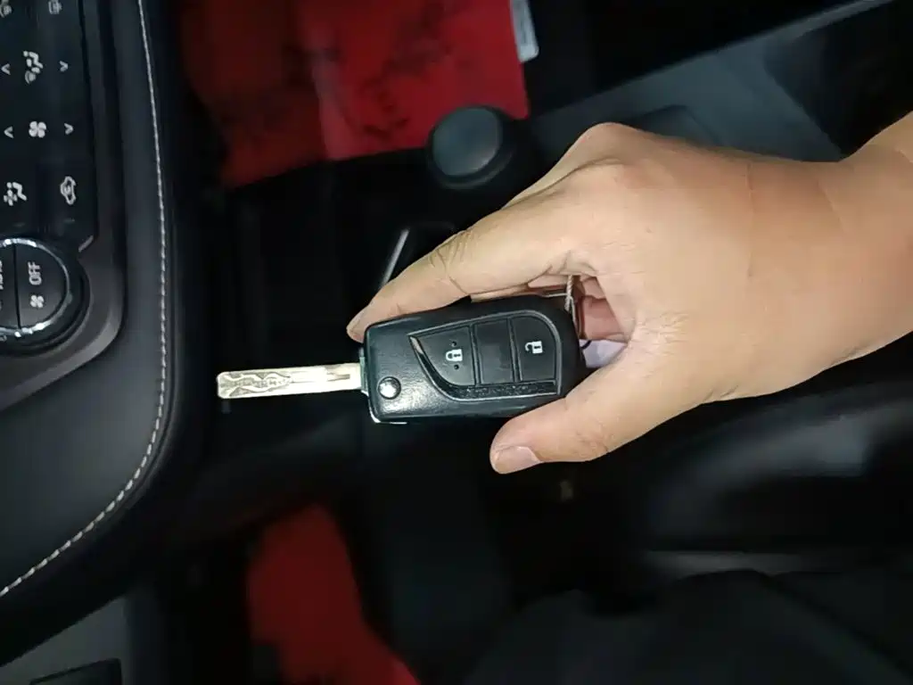 Photo 9 - Toyota RAV4 Rongfang