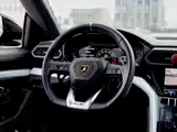 Фото 21 - Lamborghini Urus
