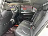 Фото 9 - Toyota Camry