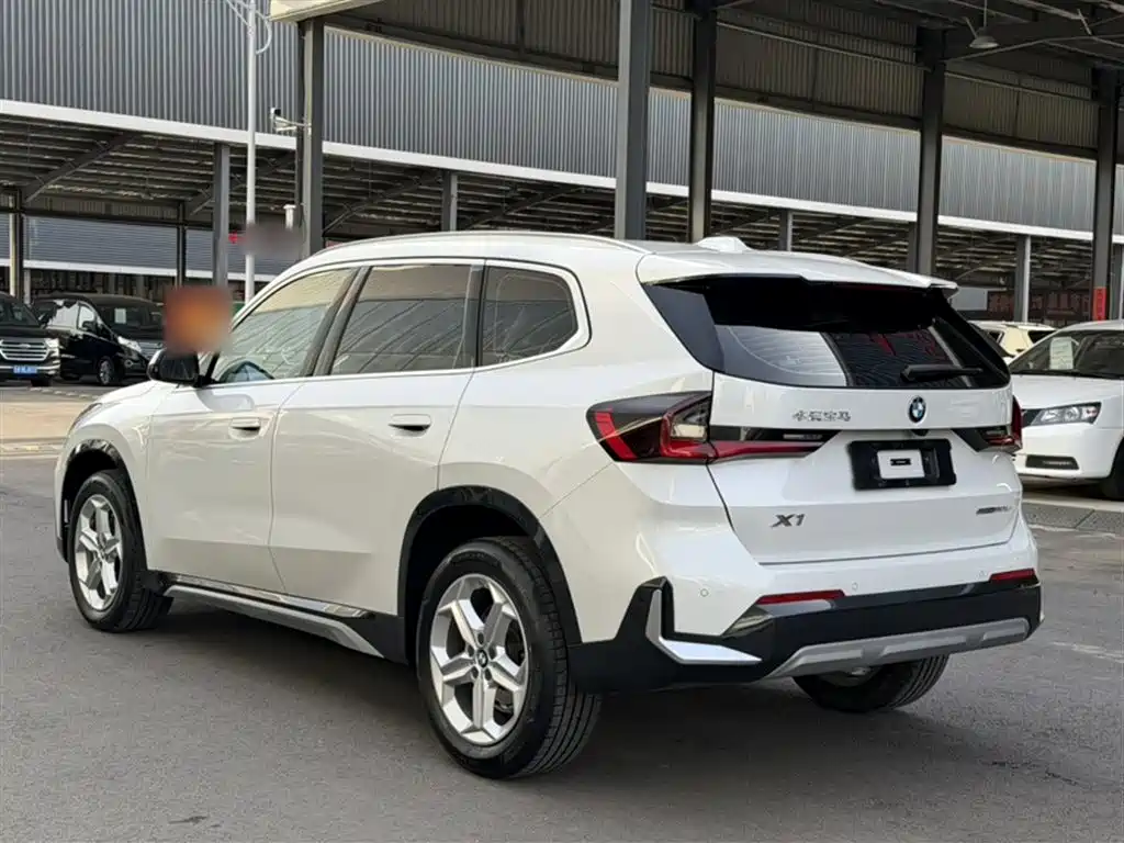 BMW X1 2023 sDrive20Li X Design Package фото 9