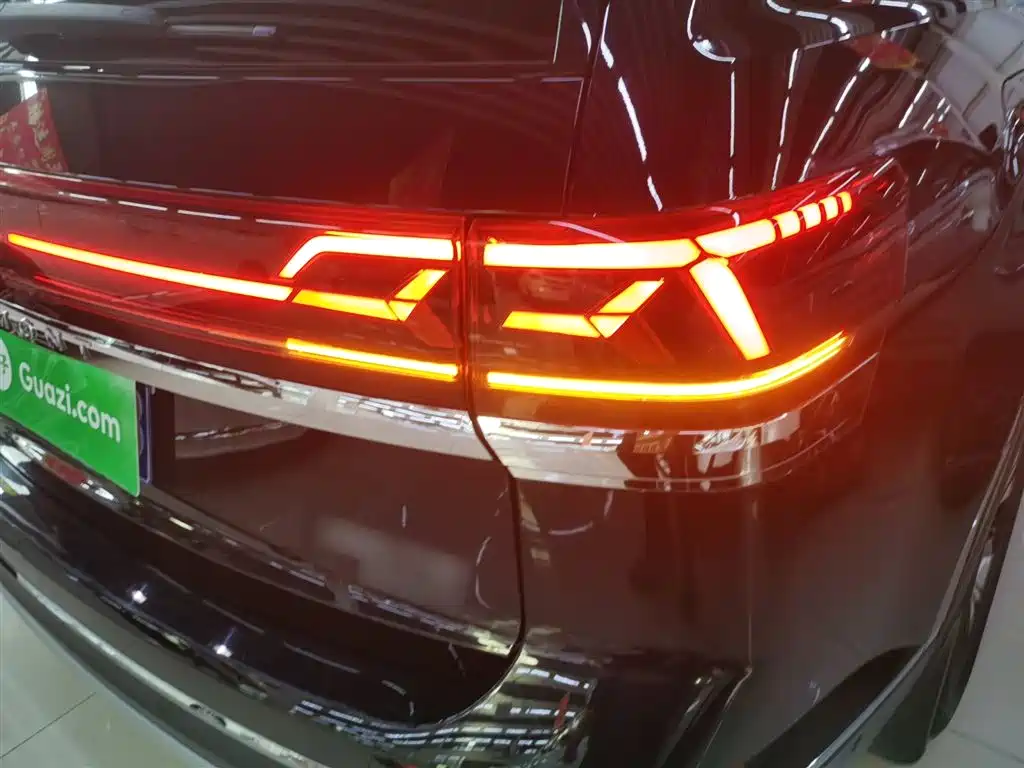 Volkswagen Teramont 2023 380TSI AWD Premium Luxury Edition фото 8