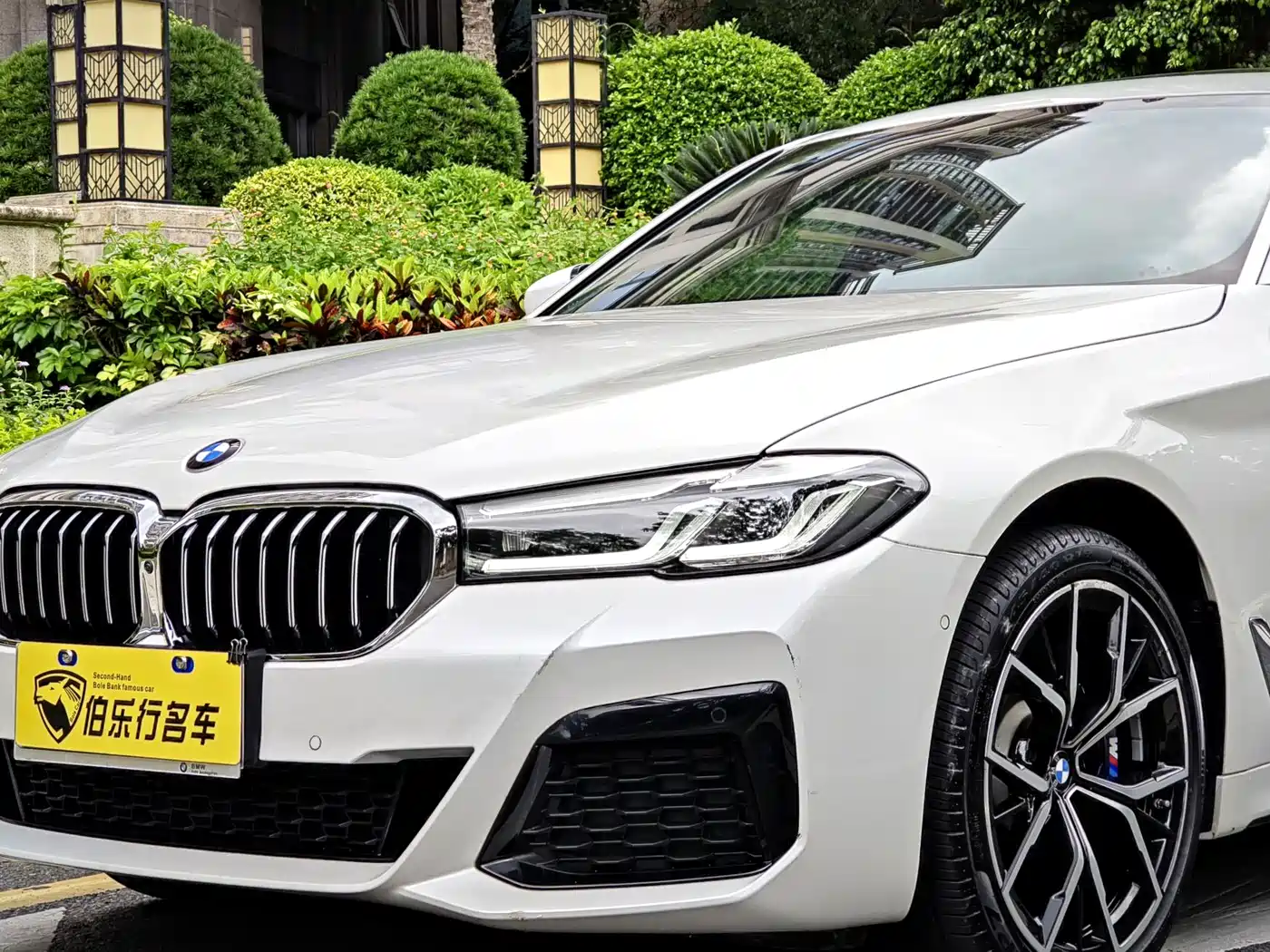 BMW 5 Series 2023 530Li Premium M Sport Package фото 3