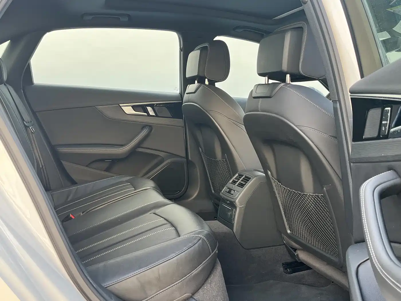 Audi A4L 2023 40 TFSI Luxury Sport фото 7