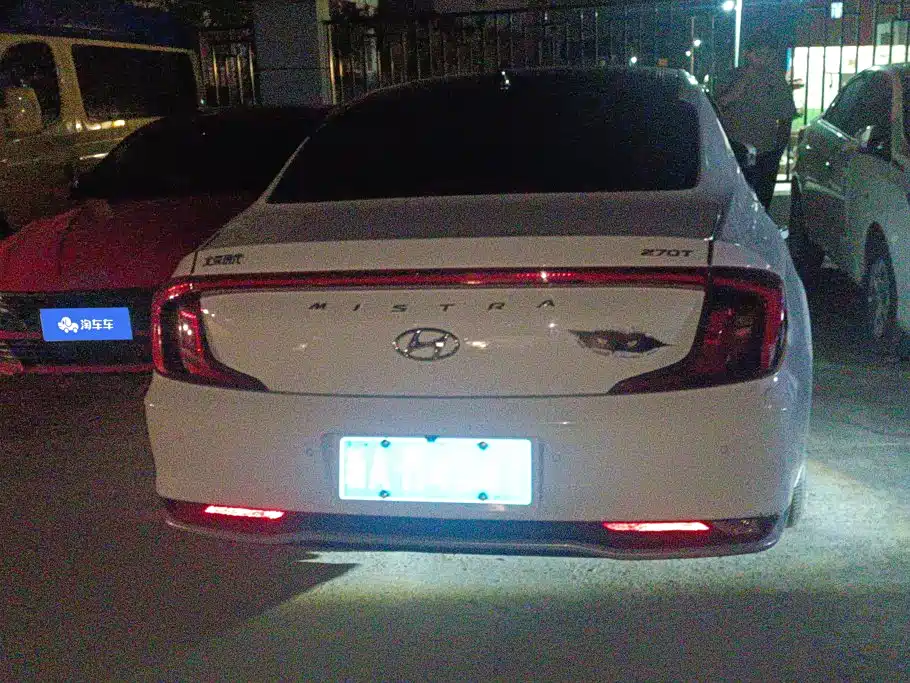 Hyundai Mistra 2021 2021 270TGDi DCT LUX Premium