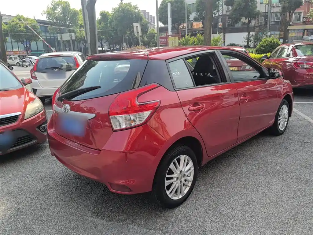 Toyota YARiS L Zhi Xuan 2015 1.5E Auto Charming Edition фото 7