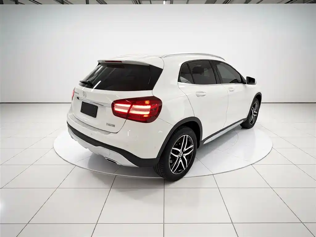 Mercedes-Benz GLA 2017 GLA 200 Fashion фото 7