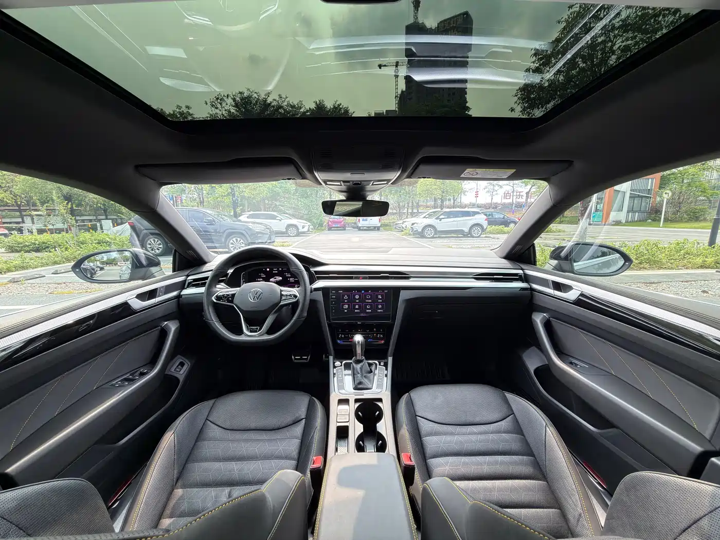 Volkswagen FAW-Volkswagen CC 2023 380TSI Eye-catching Edition фото 14