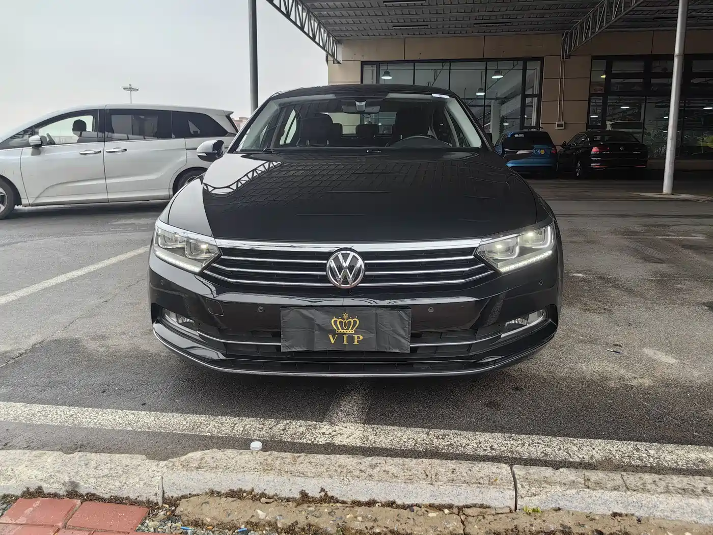 Volkswagen Magotan 2017 330TSI DSG Luxury фото 2