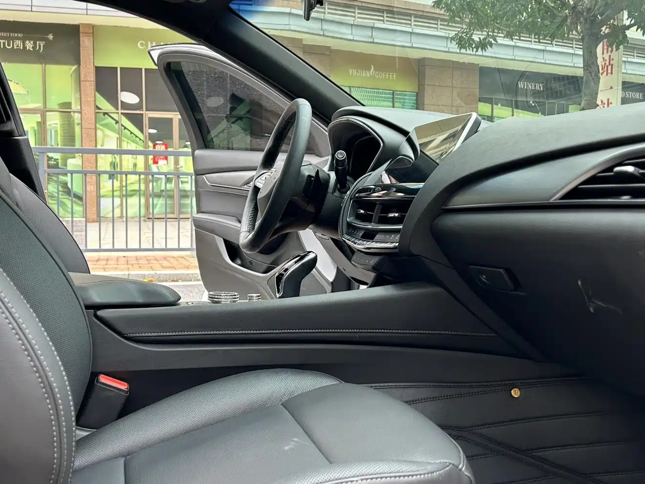 Cadillac CT5 2024 2023 28T Prestige Style