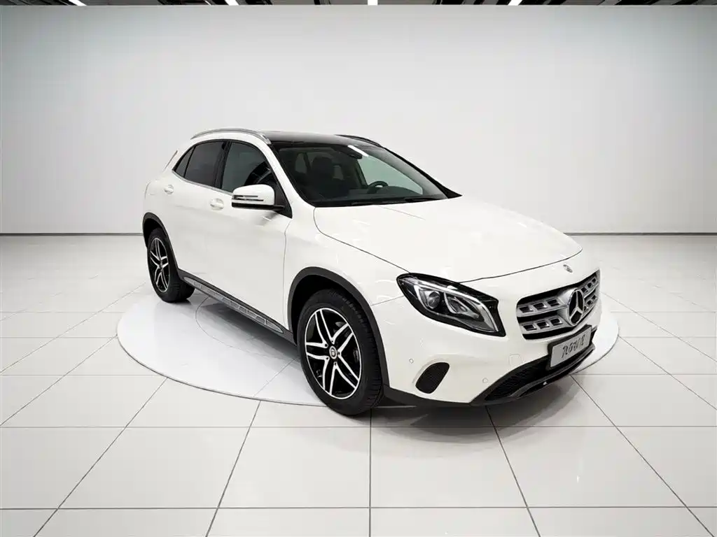 Mercedes-Benz GLA 2017 GLA 200 Fashion фото 4