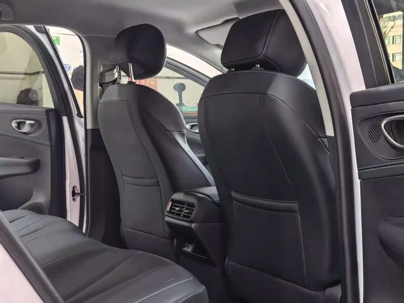 BYD Hai Bao 05 DM-i 2025 DM-i Smart Drive Edition 55KM Luxury фото 6