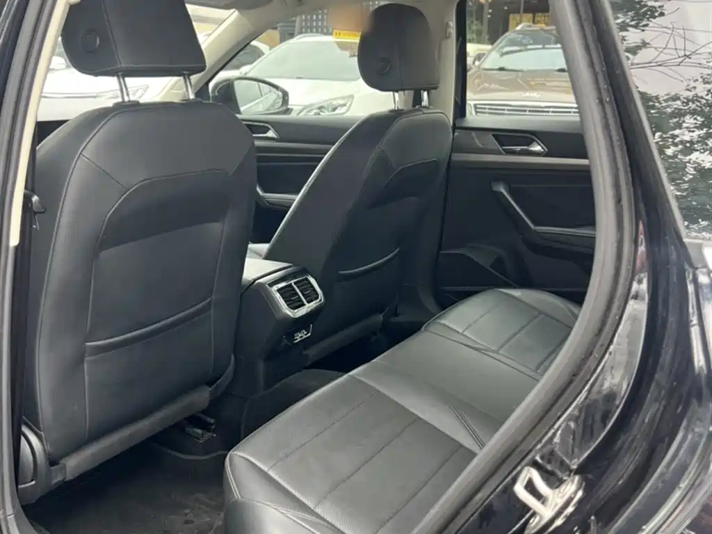 Volkswagen Lavida 2021 1.5L Auto Comfort Edition фото 10