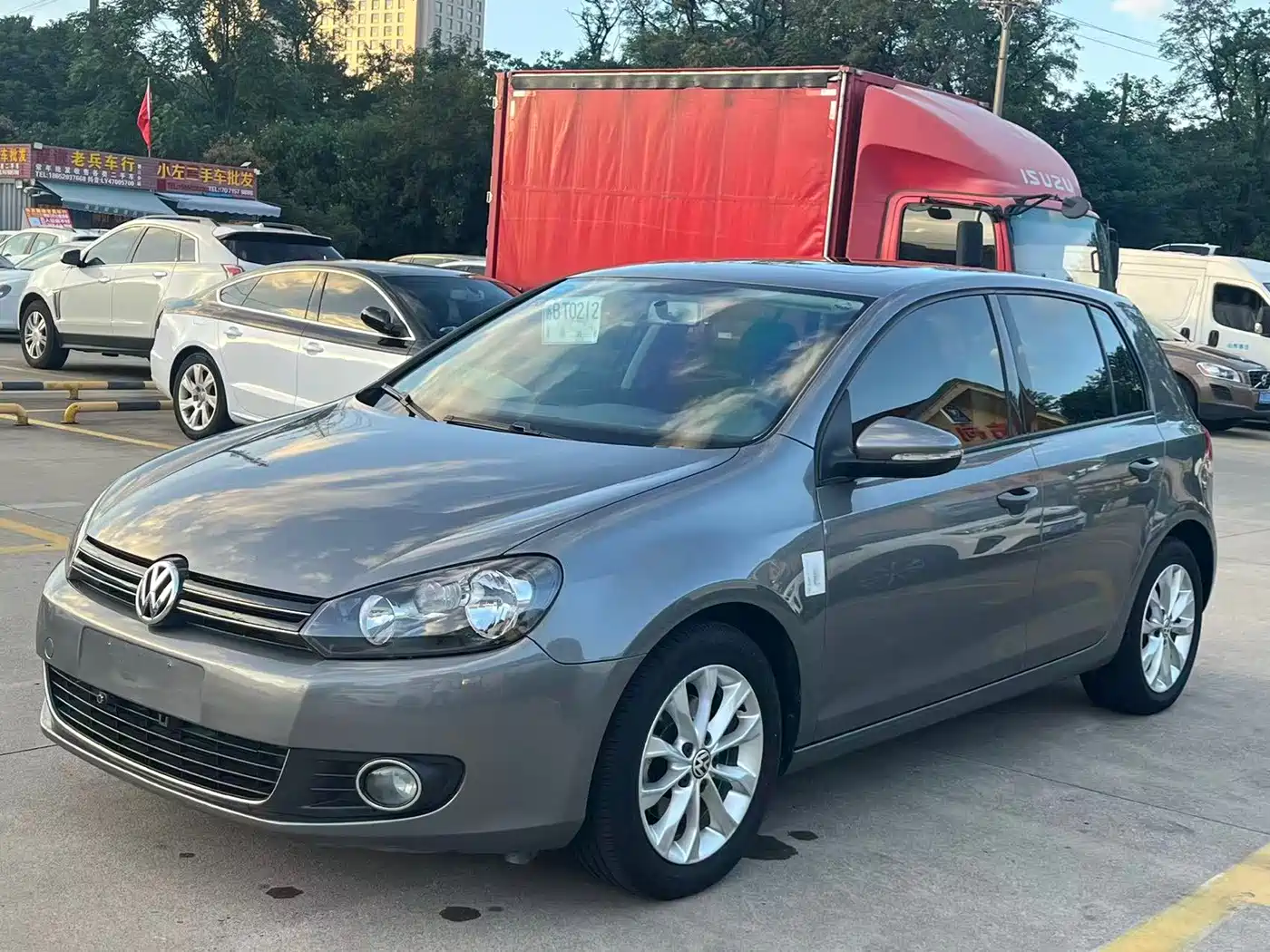 Фото 1 - Volkswagen Golf