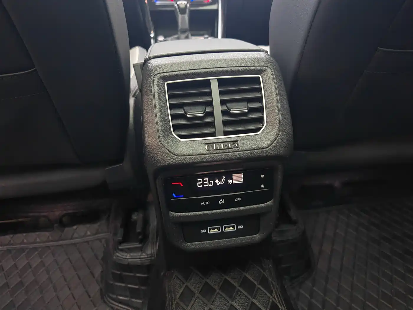 Volkswagen Tayron 2024 300TSI 2WD Luxury Plus Advanced фото 19