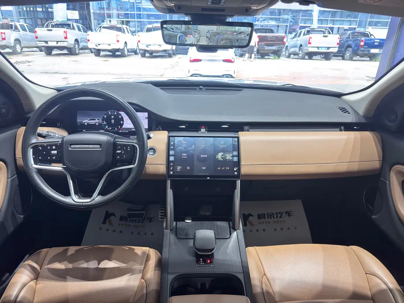 Land Rover Discovery Sport 2024 Luxury Custom Edition фото 10