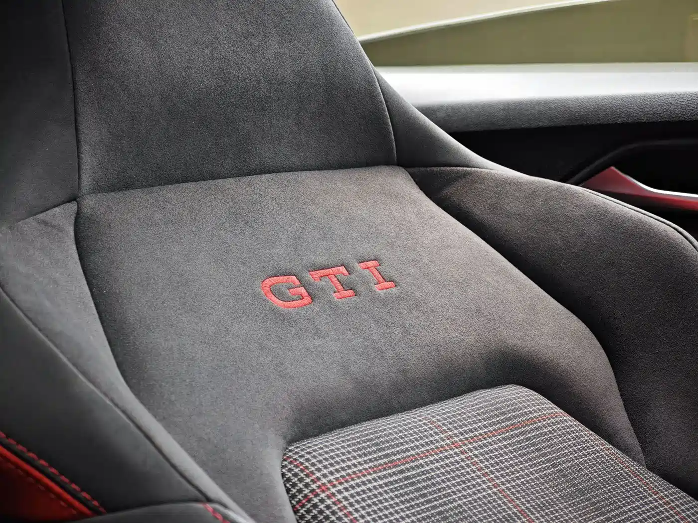Volkswagen Golf GTI 2024 2023 380TSI DSG GTI