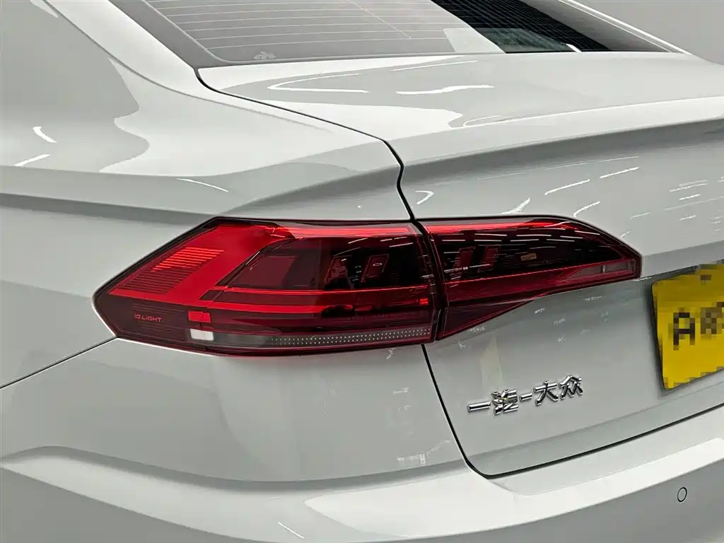 Volkswagen Bora 2023 300TSI DSG Premium Edition фото 10