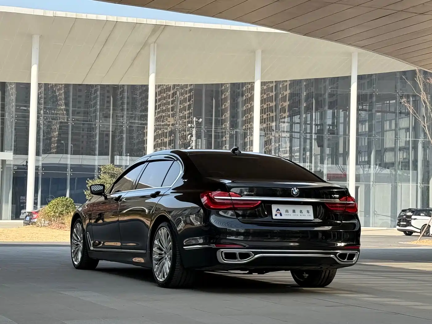 BMW 7 Series 2017 M760Li xDrive Excellence Luxury фото 4