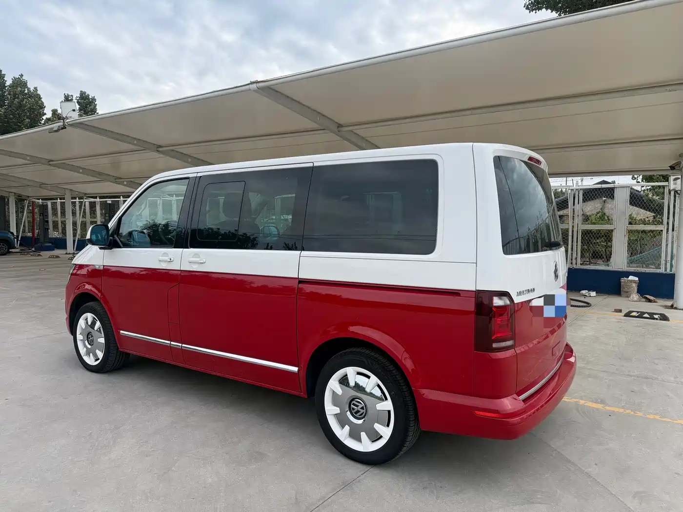 Volkswagen Multivan 2019 2018 2.0TSI 4WD Leisure Edition 7-Seater