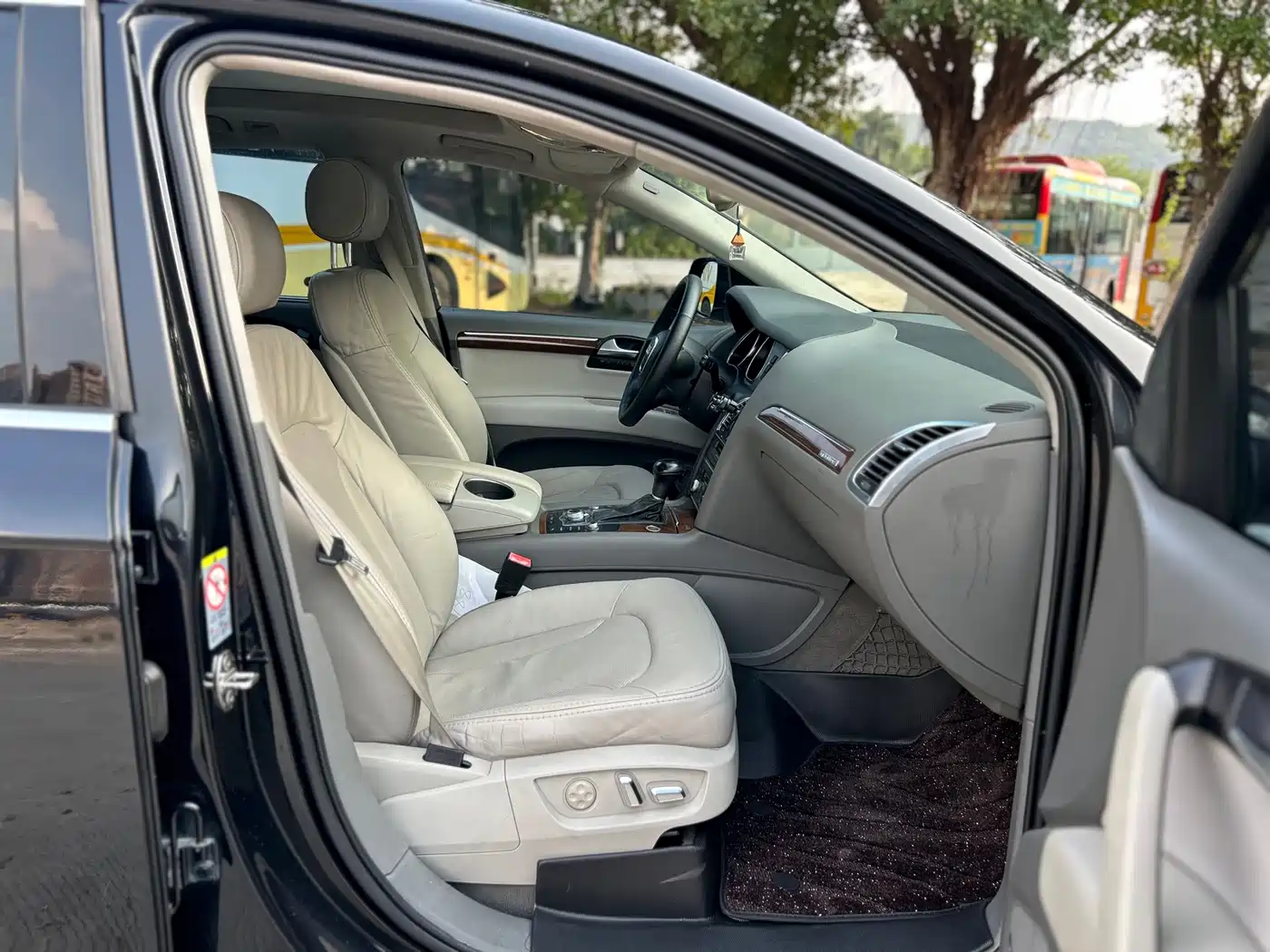 Audi Q7 2012 3.0 TDI Leading Edition фото 37