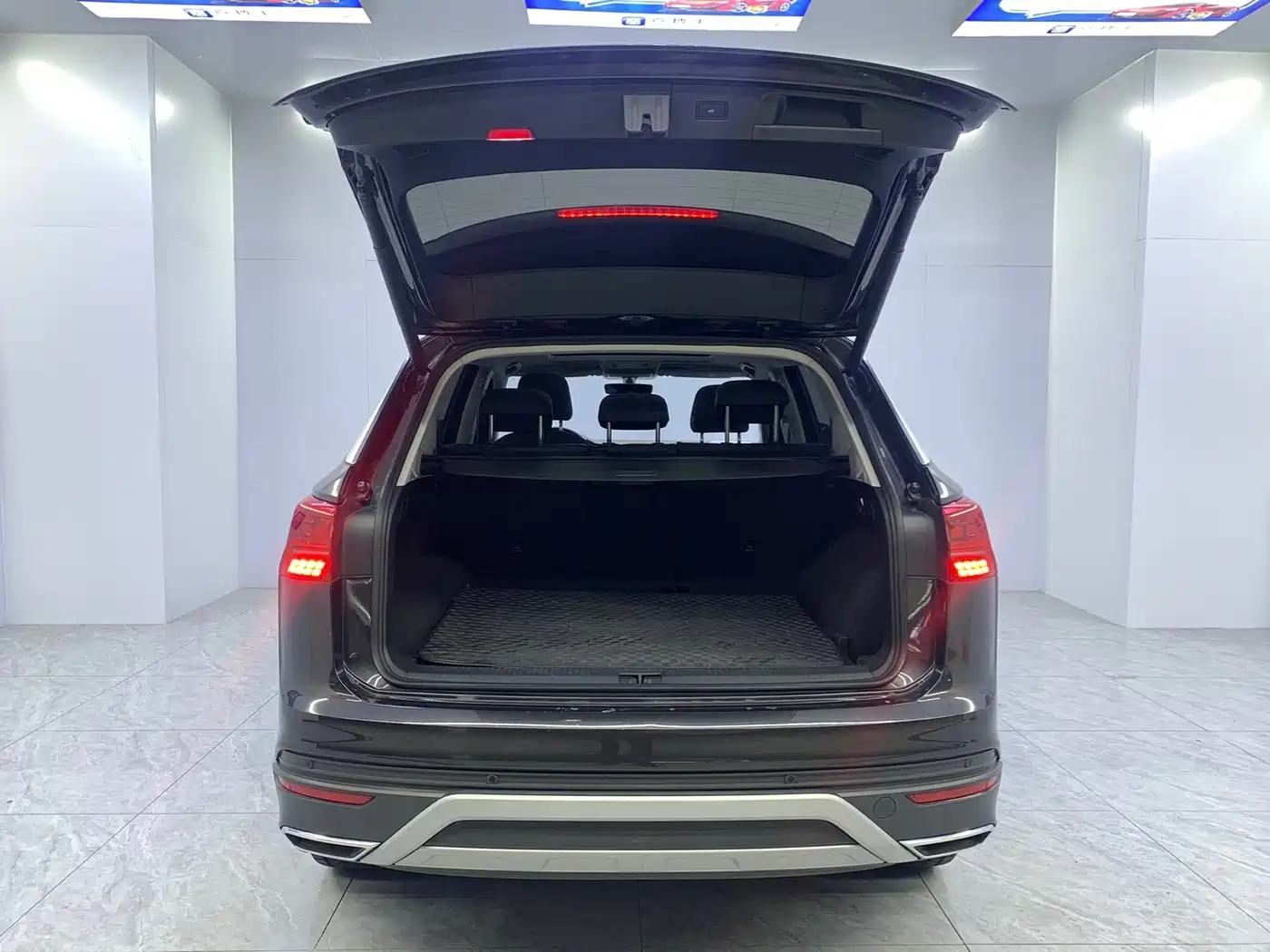 Volkswagen Tayron 2022 280TSI 2WD Luxury Smart Connect Edition фото 20