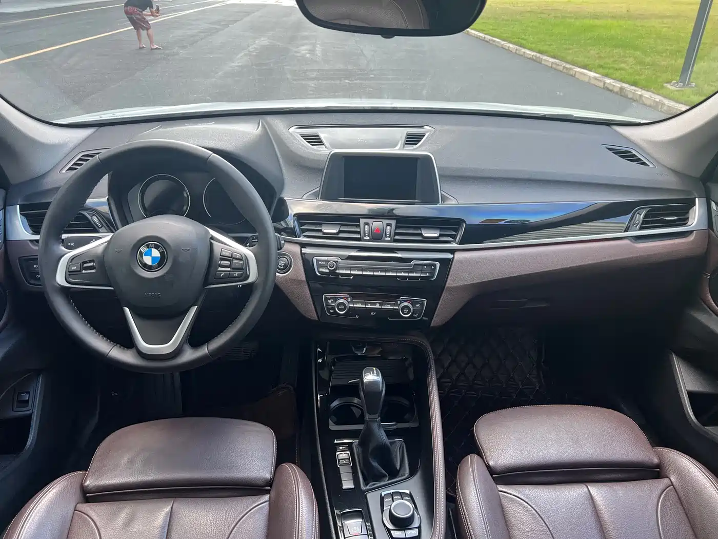 BMW X1 2019 sDrive18Li Premium Model фото 12