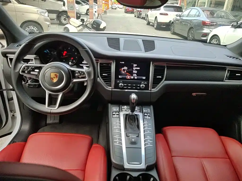 Porsche Macan 2017 Macan 2.0T фото 10