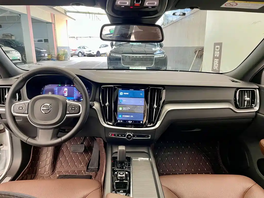 Volvo S60 2024 2025 B4 Smart Luxury Edition