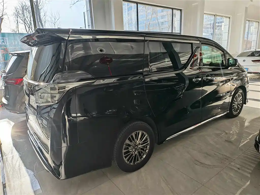 Toyota Vellfire 2021 Crown Hybrid 2.5L HV Premium Edition фото 5