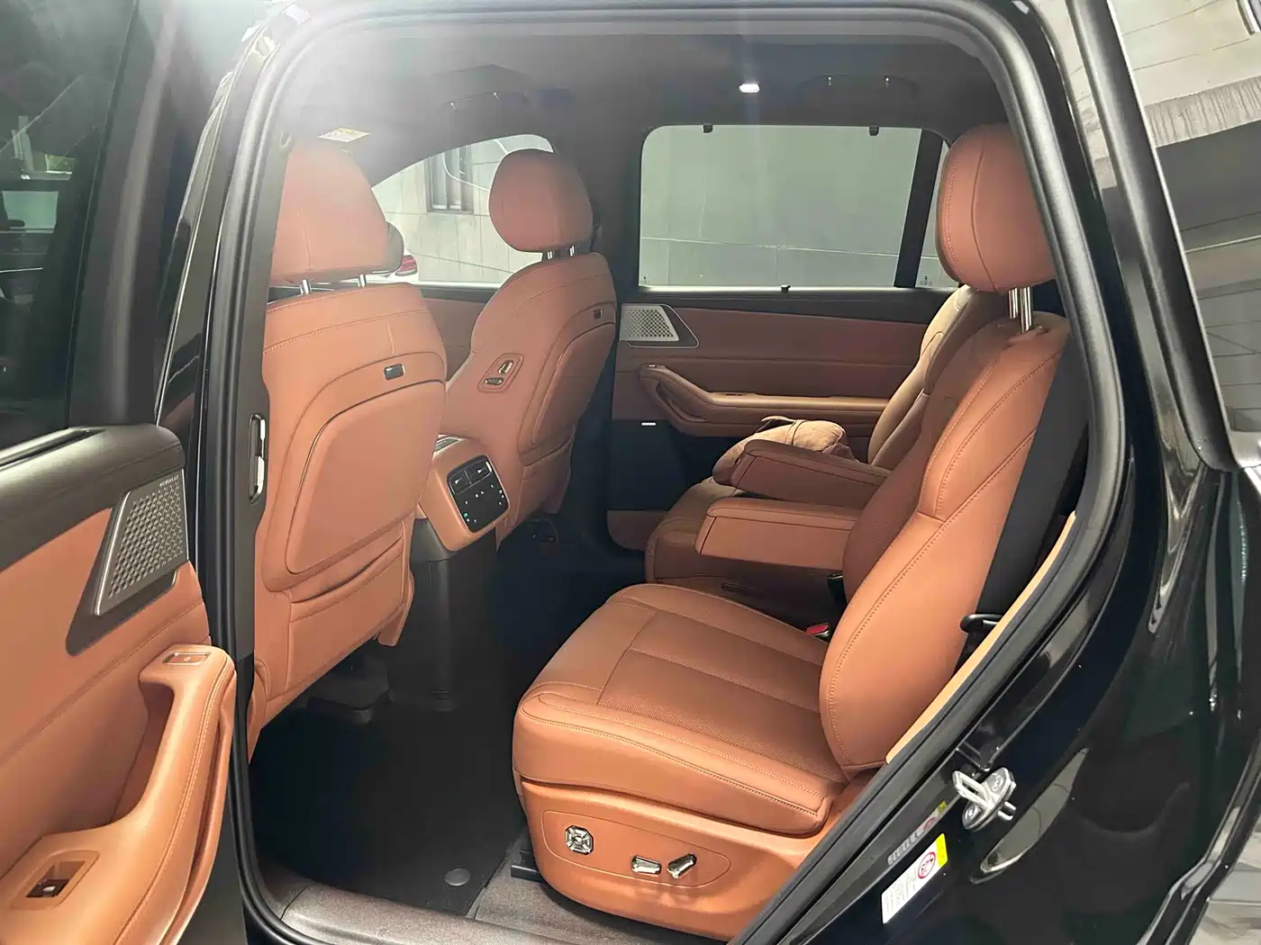 Denza N8L 2026 Model Prestige Edition фото 11