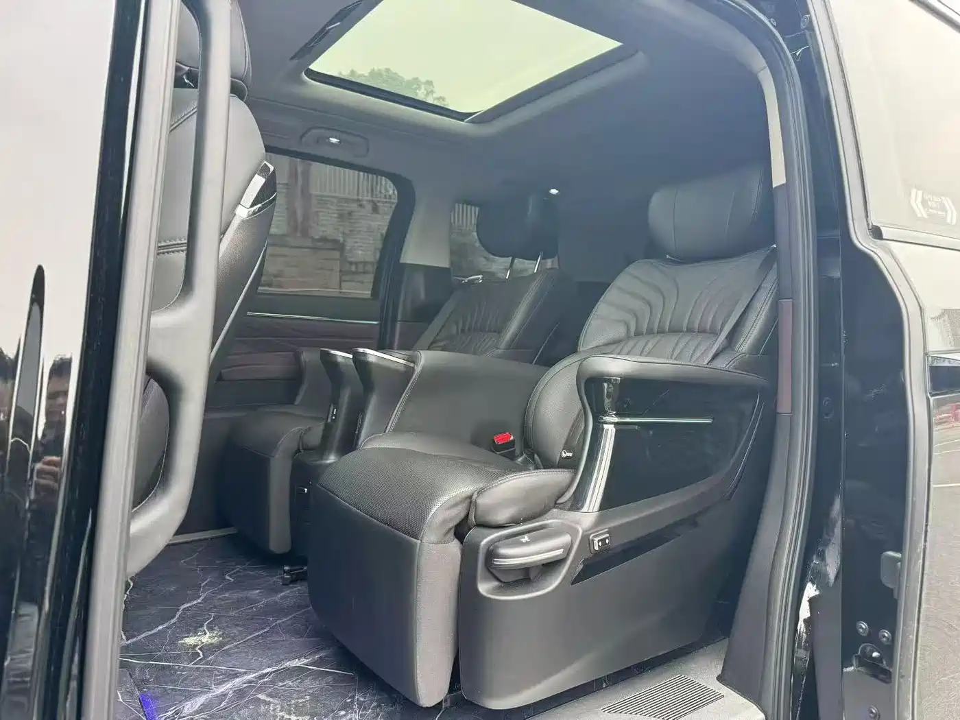 GAC Trumpchi Trumpchi M8 2023 Master Series 390T Ultimate Edition фото 14