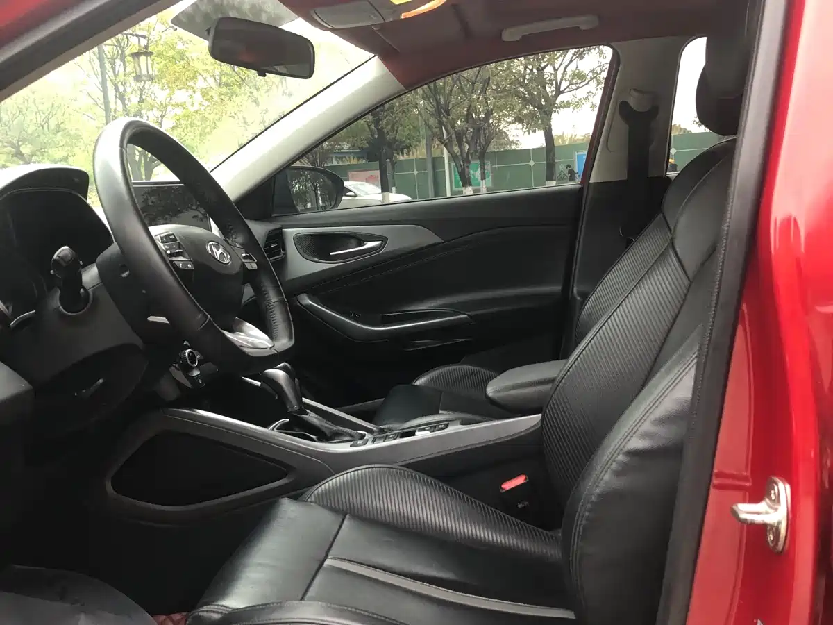 Hyundai Fista 2019 280TGDi Sport Edition China VI фото 10