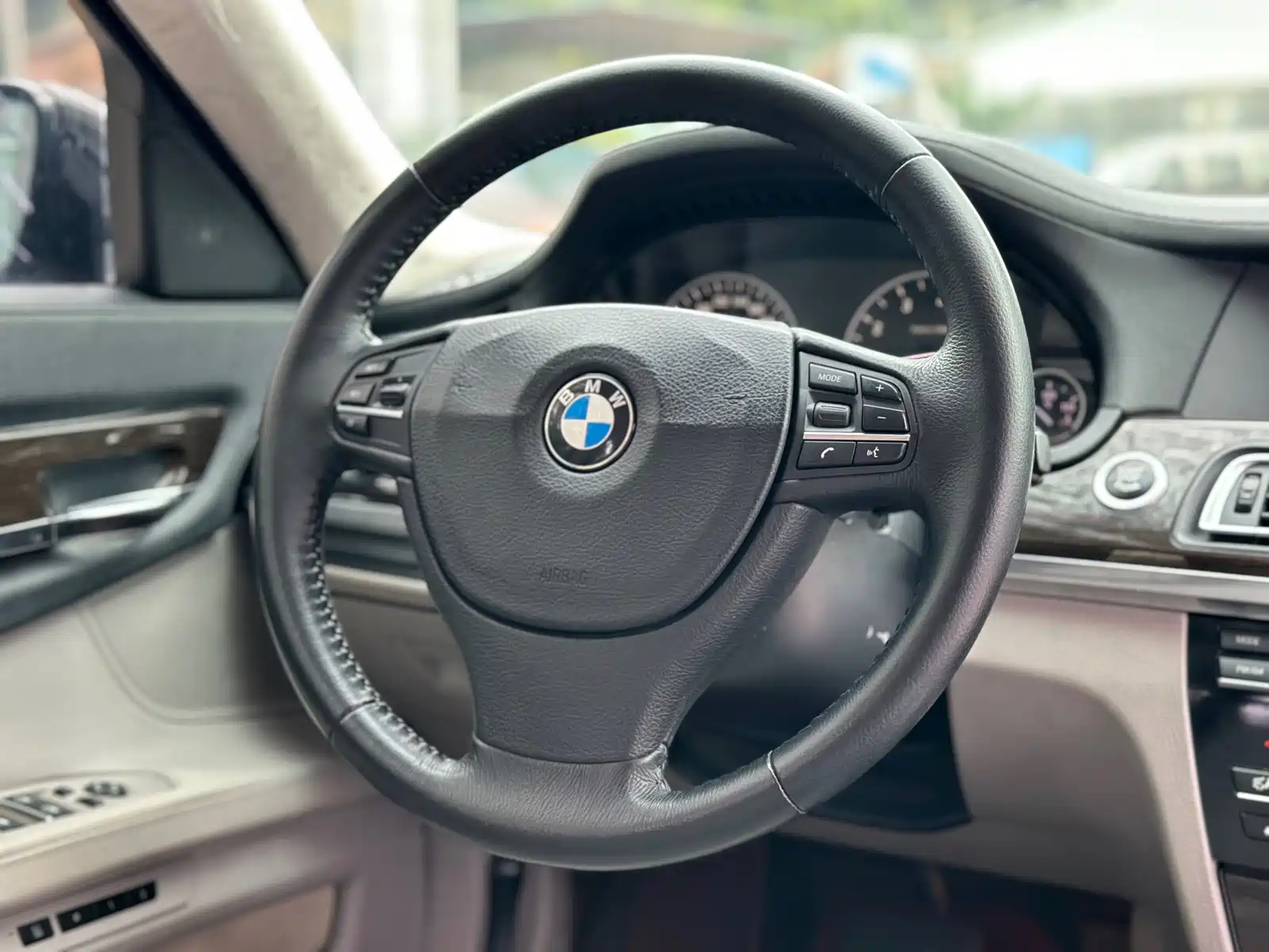 Фото 11 - BMW 7 Series
