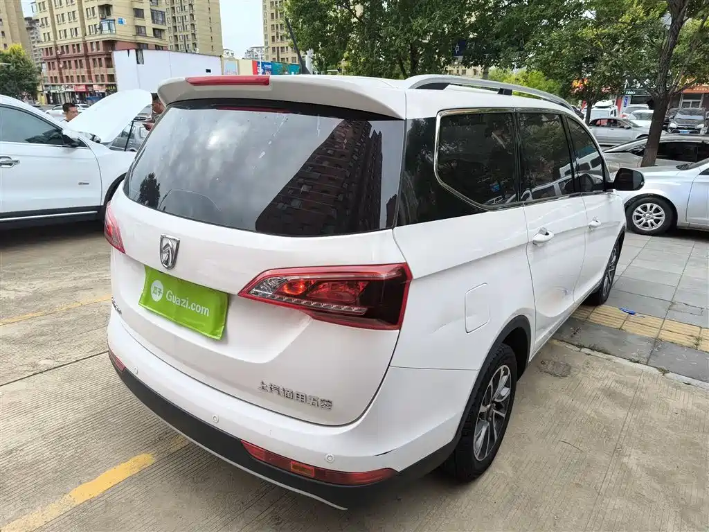 Baojun 730 2019 2019 1.5T CVT Fashion 7-Seater China V