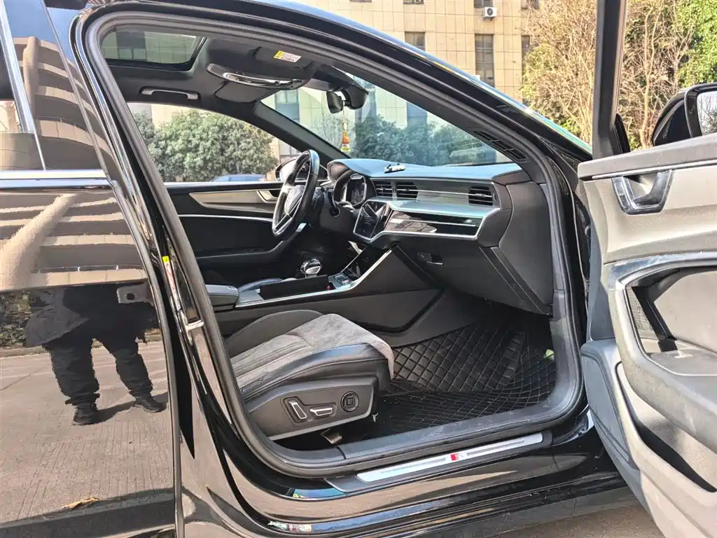 Audi A6L 2023 40 TFSI Luxury Dynamic фото 13