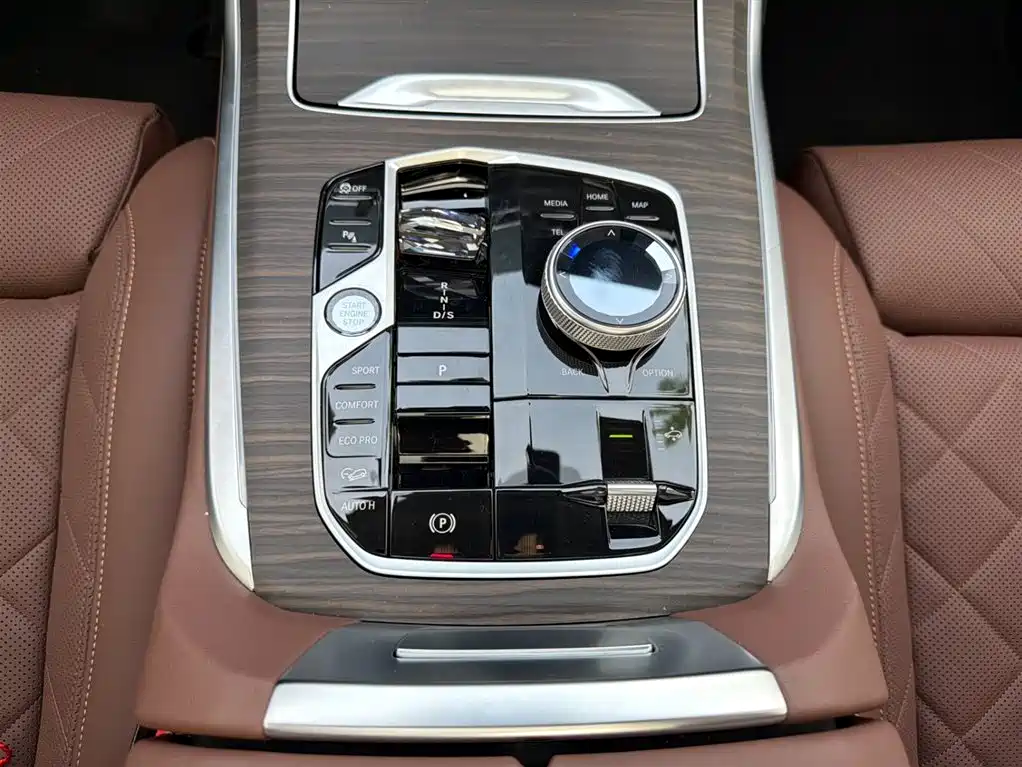 BMW X7 2024 xDrive40i Leading Luxury Package фото 10