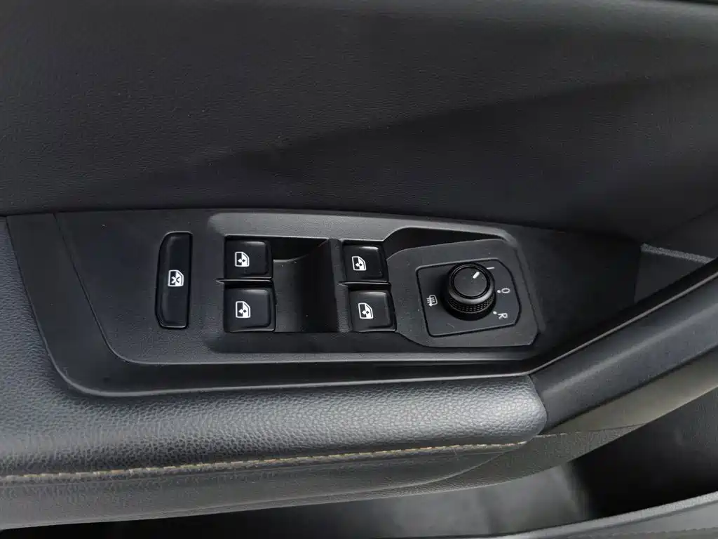 Фото 9 - Volkswagen Lavida