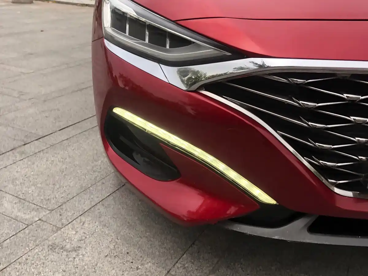 Hyundai Fista 2019 280TGDi Sport Edition China VI фото 8