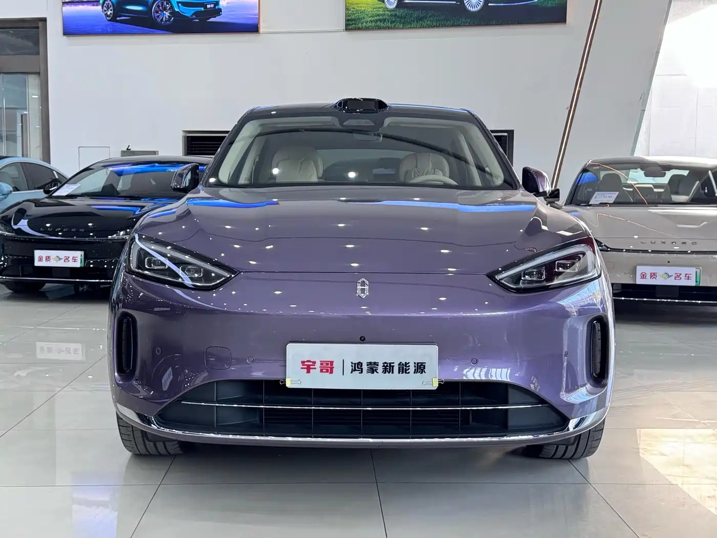 AITO Wenjie AITO M5 2025 Extended Range Ultra AWD фото 2