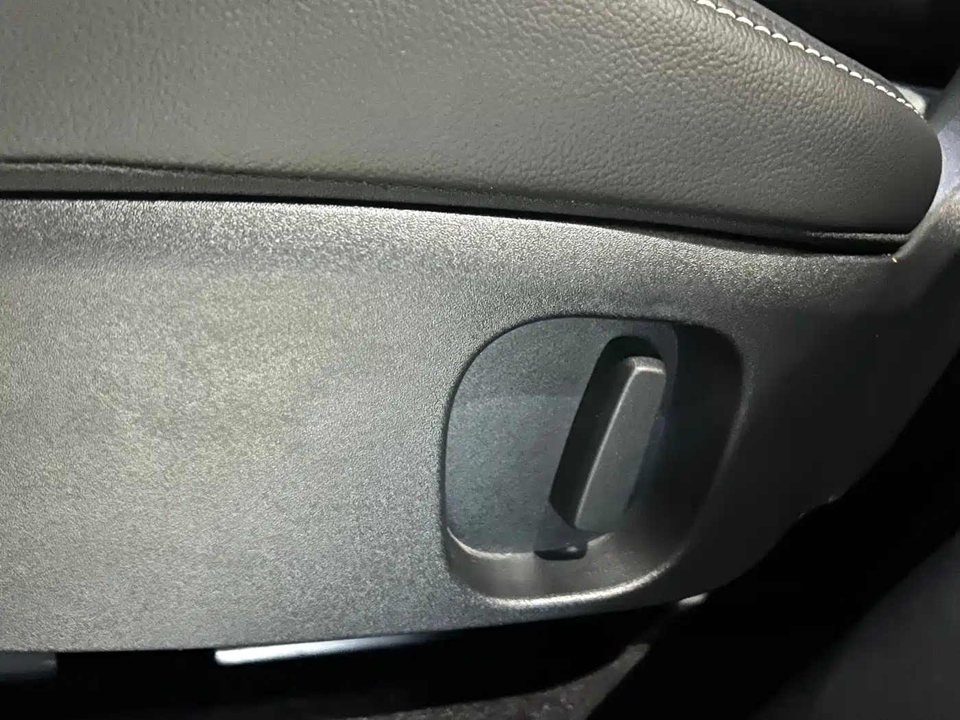 Land Rover Discovery 2024 Model 360PS S фото 19